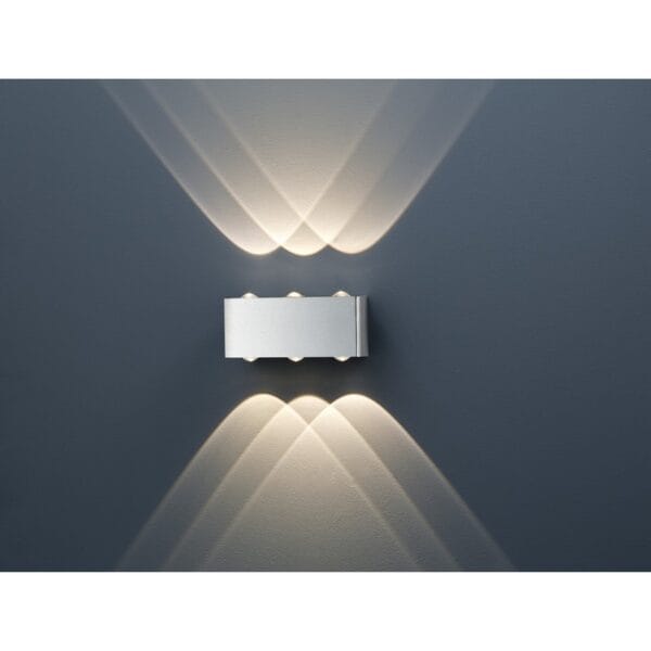Applique nickel mat LED.