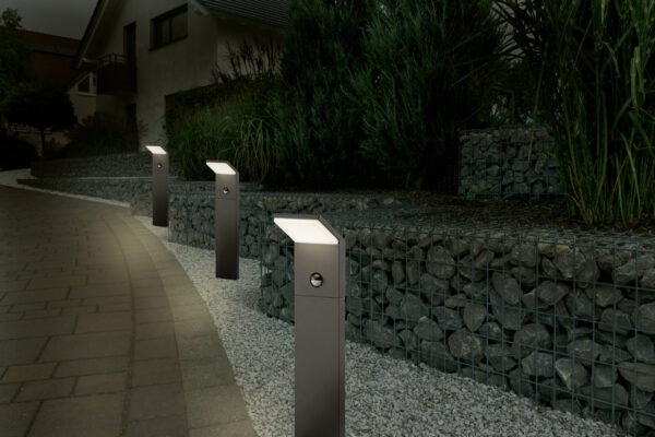 Borne extérieure LED à détection anthracite – Image 2