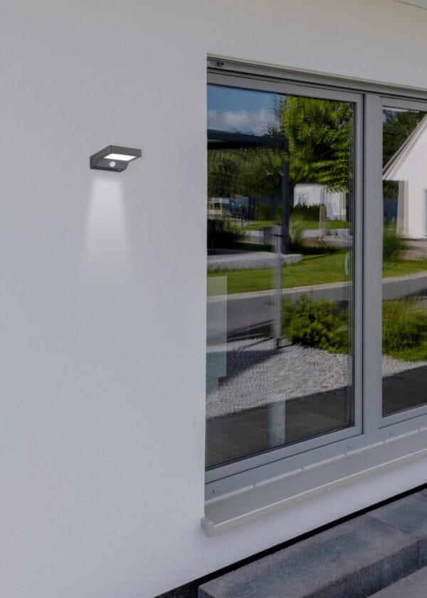 Applique solaire extérieure LED à détection anthracite – Image 2